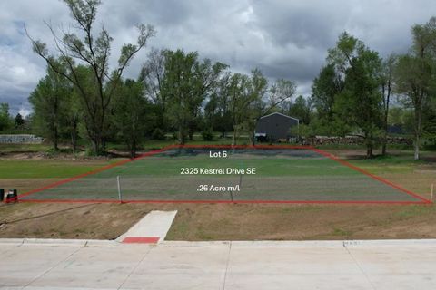 Photo of 2325 Kestrel Dr SE, Cedar Rapids, IA 52403 (MLS # 202505684)