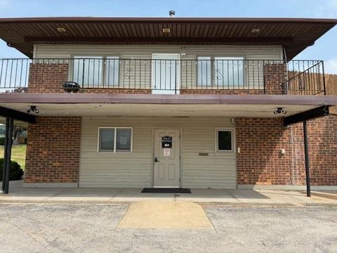 Photo of 2121 9th St, Coralville, IA 52241 (MLS # 202503759)