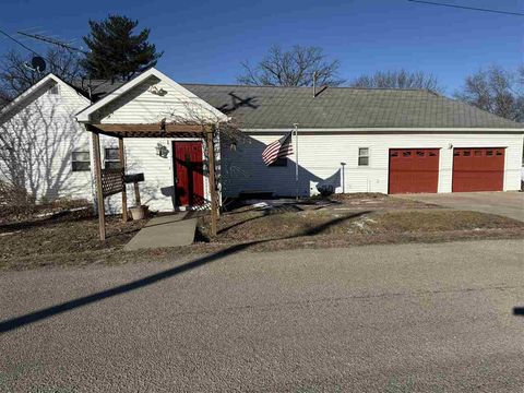 Photo of 308 S Burlington Ave, WhatCheer, IA 50268 (MLS # 202601007)