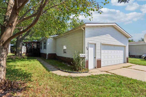 Photo of 24 Erobi Ln, IowaCity, IA 52240 (MLS # 202605353)