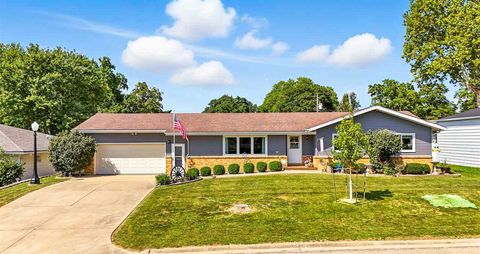 Photo of 204 W 3rd St, Wayland, IA 52654 (MLS # 202601163)