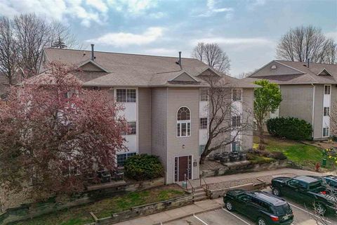 Photo of 429-451 S Scott Boulevard, IowaCity, IA 52245 (MLS # 202602507)