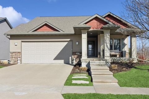 Photo of 1874 Richmond Ln, Iowa City, IA 52240 (MLS # 202501845)