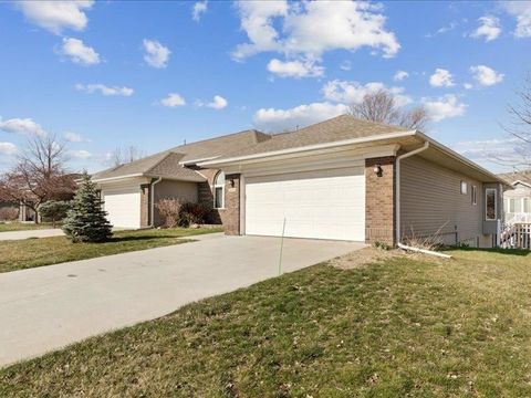 Photo of 1496 Cromwell Pl, Iowa City, IA 52240 (MLS # 202504403)