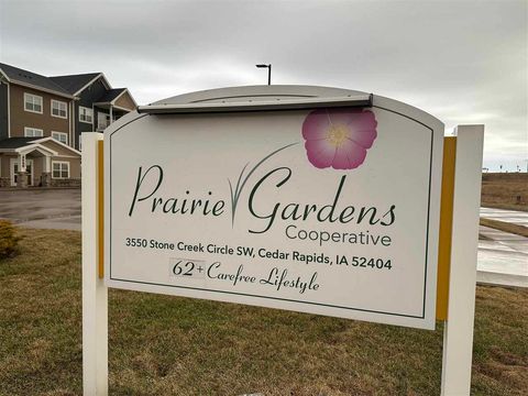 Photo of 3550 Stone Creek Cir SW 215 #215, Cedar Rapids, IA 52404 (MLS # 202501893)