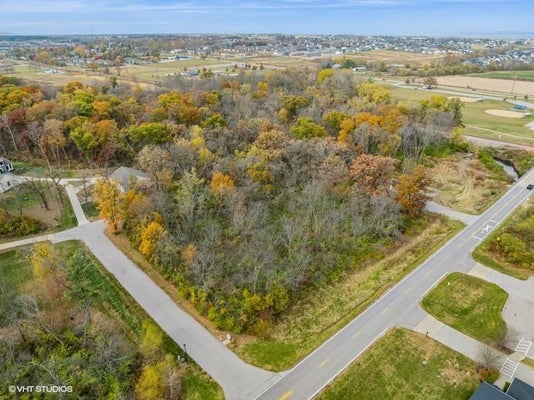 S PARK RD, TIFFIN, IA 52340 - Image ad8fb9aee3fafbd92e0ba2a0ee4b1d7e/1167724711