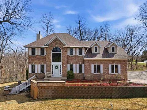 Photo of 3256 Meadow Ridge Rd NE, Solon, IA 52333 (MLS # 202600883)