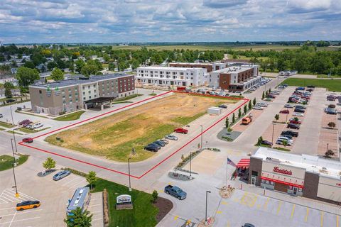 Photo of 5975 Carlson Way, Marion, IA 52302 (MLS # 202504923)