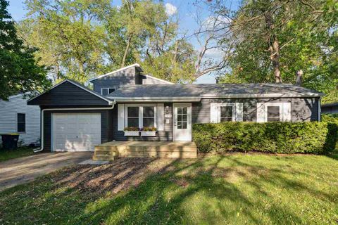 Photo of 1914 Western Rd, Iowa City, IA 52240 (MLS # 202503195)