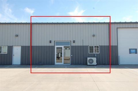 Photo of 3305 SW Hwy 1 8 #8, IowaCity, IA 52240 (MLS # 202507133)