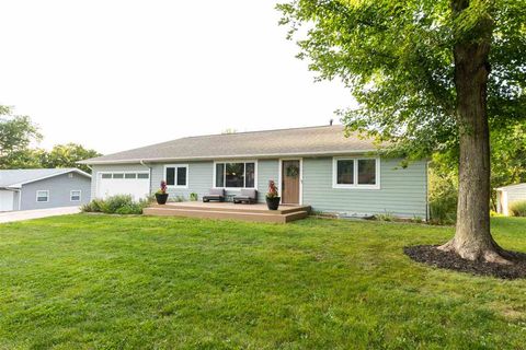 Photo of 3868 Martin Ln NE, IowaCity, IA 52240 (MLS # 202506472)