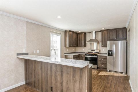 Photo of 334 Mosswood Ln, IowaCity, IA 52246 (MLS # 202507426)