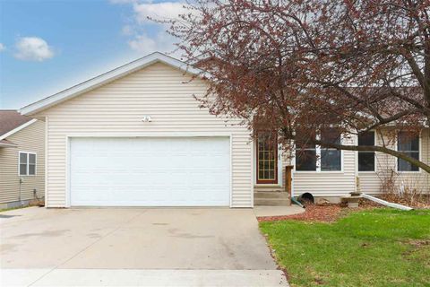 Photo of 1107 E Adams St, Washington, IA 52353 (MLS # 202601815)