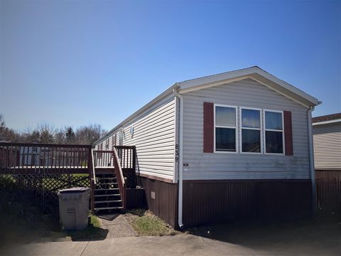 Photo of 839 Basswood Lane, Iowa City, IA 52246 (MLS # 202502375)