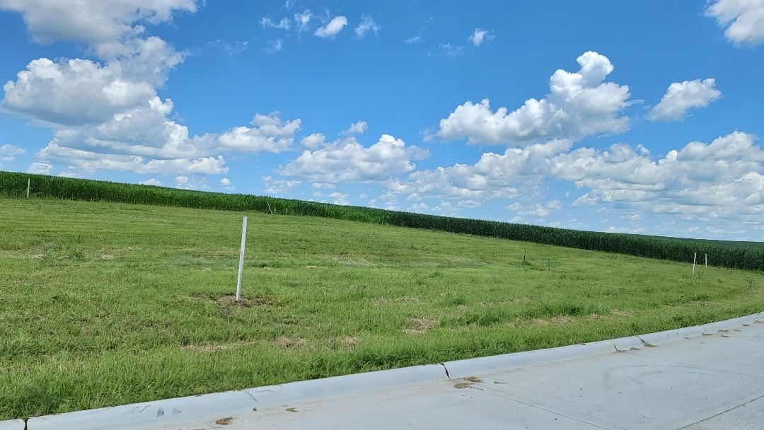 Photo 1 of 8 — 4 Lot Parkview Ln, Tipton, IA 52772