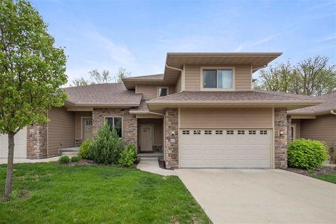 Photo of 19 Holiday Ridge Ln, Coralville, IA 52241 (MLS # 202506670)
