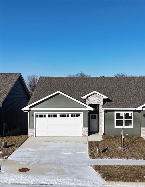 Photo of 325 Elm St, WestBranch, IA 52358 (MLS # 202600284)