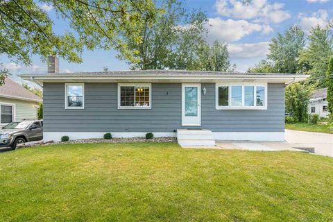 Photo of 223 SW 26Th Ave, Cedar Rapids, IA 52404 (MLS # 202505417)