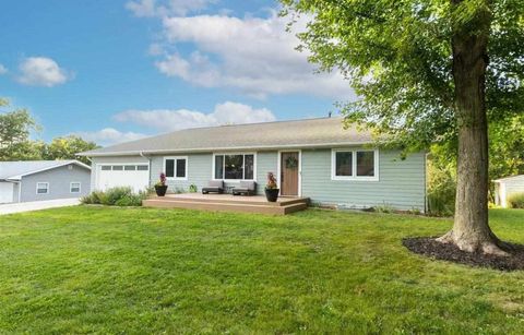 Photo of 3868 Martin Ln NE, IowaCity, IA 52240 (MLS # 202602554)
