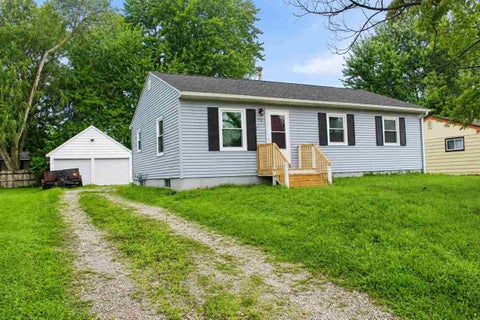 Photo of 712 5Th Ave, Coralville, IA 52241 (MLS # 202605003)