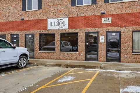 Photo of 205 Scott Ct, IowaCity, IA 52245 (MLS # 202601251)