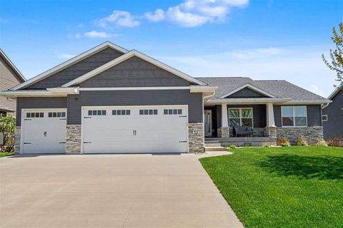 Photo of 733 Raleigh Lane, Marion, IA 52302 (MLS # 202602789)
