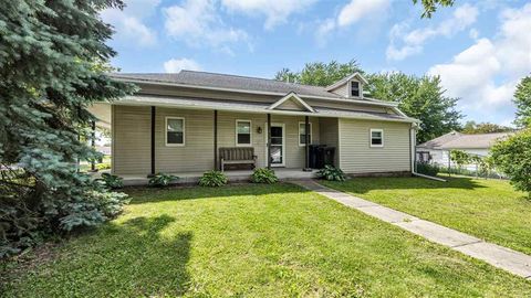 Photo of 502 W 4th St, Tipton, IA 52772 (MLS # 202603518)
