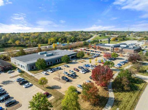 Photo of 2839 Northgate Dr, IowaCity, IA 52245 (MLS # 202602444)