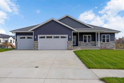 Photo of 2416 Kestrel Dr SE, CedarRapids, IA 52403 (MLS # 202506980)