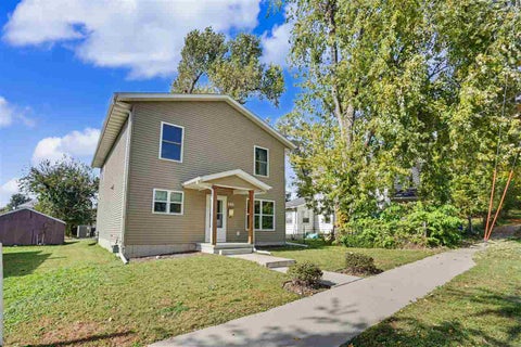 Photo of 1131 16th St SE, CedarRapids, IA 52403 (MLS # 202606070)
