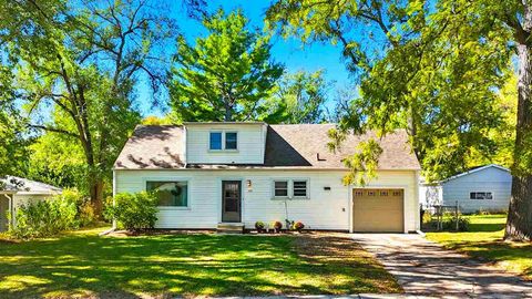 Photo of 718 6th Ave, IA 52241 (MLS # 202506347)