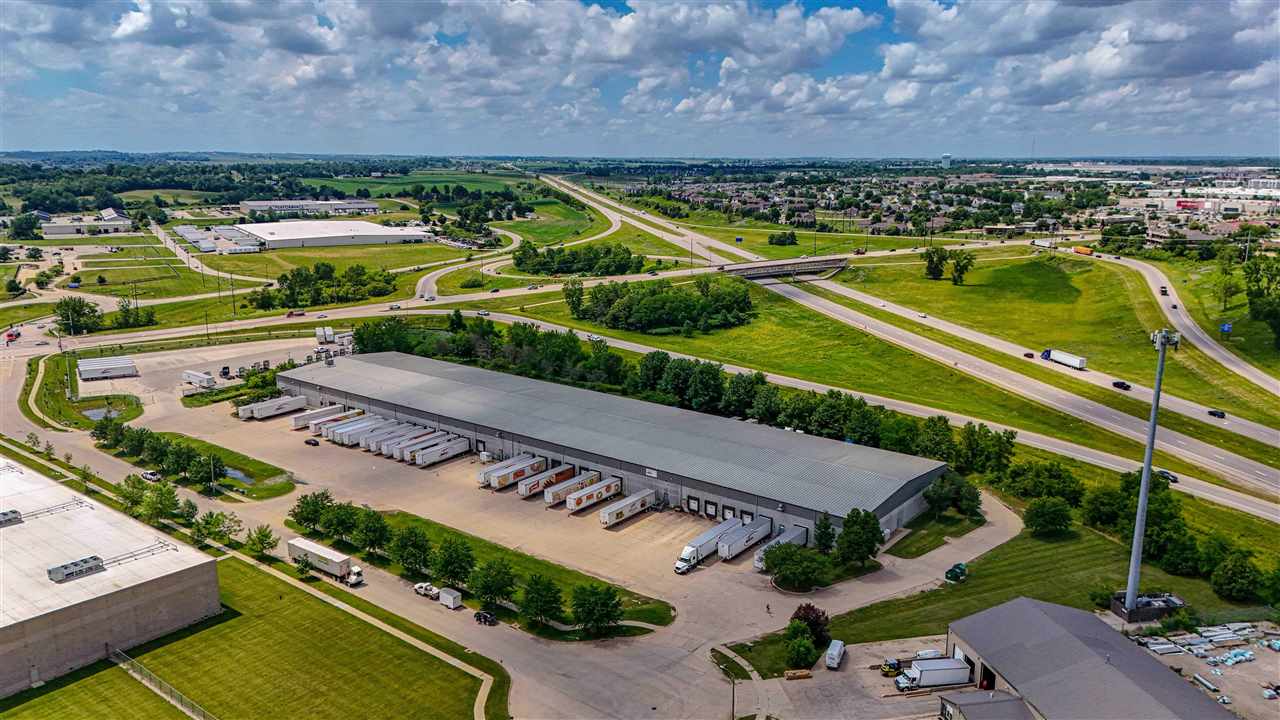 Photo 1 of 5 — 3110 Prairie Valley Ct SW, CedarRapids, IA 52404