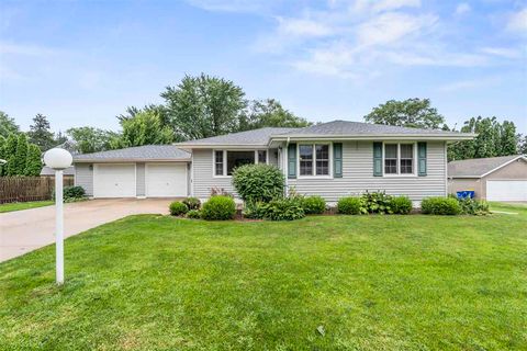 Photo of 111 W South St, Lisbon, IA 52253 (MLS # 202504945)