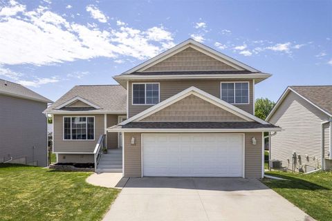 Photo of 1573 Vesti Ln, IowaCity, IA 52240 (MLS # 202506501)