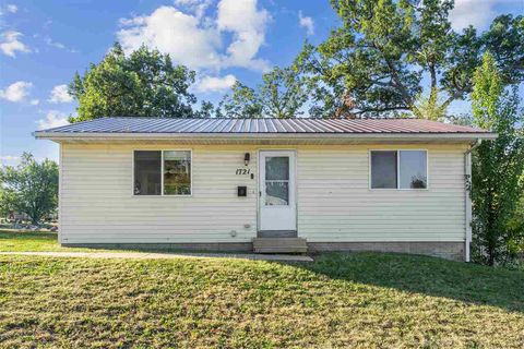 Photo of 1721 Americus Drive SE, IA 52403 (MLS # 202506399)
