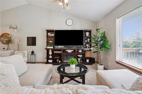 Photo of 540 Telluride Trl, Marion, IA 52302 (MLS # 202505488)