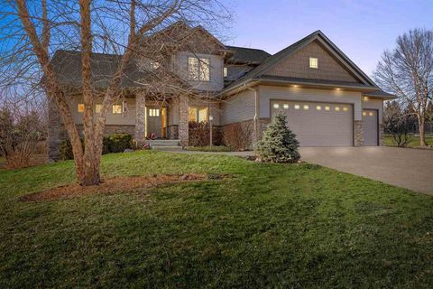 Photo of 2878 Ash Ct, Coralville, IA 52241 (MLS # 202600406)