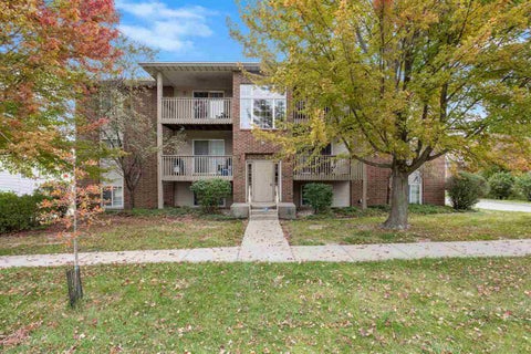 Photo of 38 Westside Dr, IowaCity, IA 52246 (MLS # 202606139)
