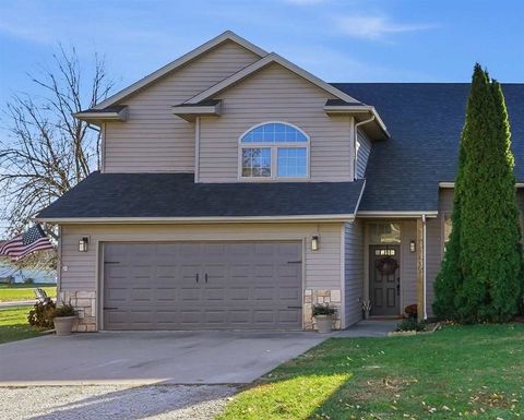 Photo of 707 E 13th St, Washington, IA 52353 (MLS # 202601952)