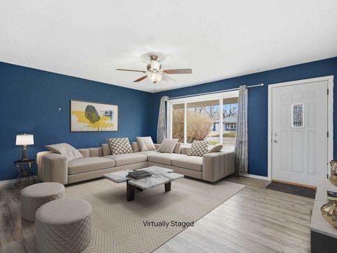 Photo of 240 Jacolyn Dr. NW, CedarRapids, IA 52405 (MLS # 202601953)