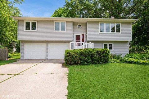 Photo of 1238 Michelle Ct, Iowa City, IA 52240 (MLS # 202503786)