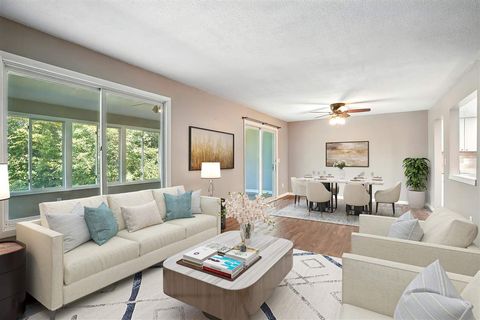 Photo of 1759 Applewood Pl NE, CedarRapids, IA 52402 (MLS # 202600063)