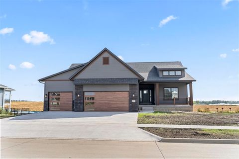 Photo of 603 Heartland St, IA 52228 (MLS # 202506318)