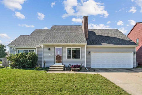Photo of 3495 28th Avenue, Marion, IA 52302 (MLS # 202605261)