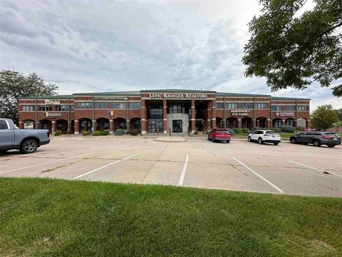 Photo of 2346 Mormon Trek Blvd, Iowa City, IA 52246 (MLS # 202505131)