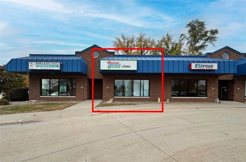 Photo of 28 Sturgis Corner Dr, IowaCity, IA 52246 (MLS # 202506853)