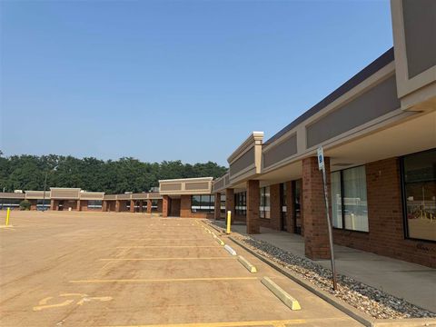 Photo of 3281 Armar Dr B #B, Marion, IA 52302 (MLS # 202507100)