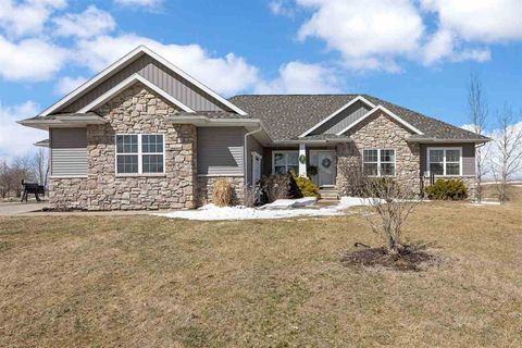 Photo of 3352 Southridge Dr, Amana, IA 52203 (MLS # 202602263)