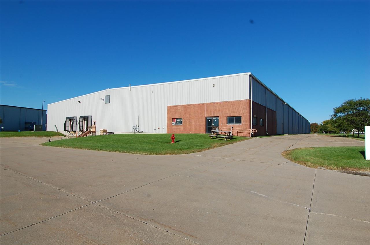 Photo 1 of 5 — 2239 Heinz Rd, IowaCity, IA 52240