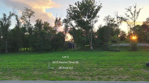 Photo of 2415 Kestrel Dr SE, Cedar Rapids, IA 52403 (MLS # 202505804)